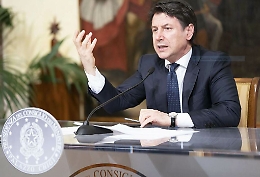 Coronavirus, morto uno degli agenti della scorta del premier Conte