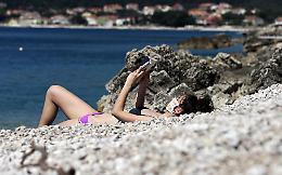 «Quest'estate andremo al mare»: il governo lavora alle regole in spiaggia