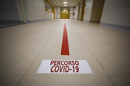 Coronavirus, in Italia la pandemia allenta la morsa ma si resta nella fase 1