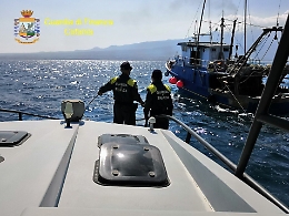 Coronavirus, a Pasqua facevano pesca di frodo: denunciati dalla Gdf