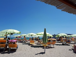 Coronavirus, per lidi e campeggi arriva ok del Governo: sì a lavori di manutenzione