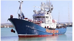 Sbarchi, la "Aita Mari" verso Palermo: il no di Musumeci e Salvini