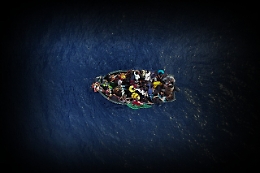 Trentadue migranti arrivati su una barca nella notte a Lampedusa