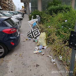 Catania: degrado e sporcizia nelle vie del centro