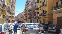Rimane chiusa fuori sul balcone, intervento dei Vigili del fuoco