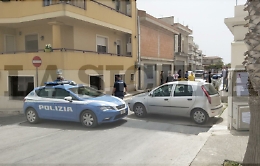 Vittoria, pensionato si dà fuoco davanti il commissariato e muore