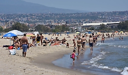 Fase2 da assalto spiagge nel weekend ma
 in Sicilia si attende ancora avvio ufficiale