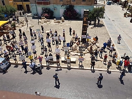 Coronavirus, Lampedusa in piazza per l'economia locale in ginocchio
