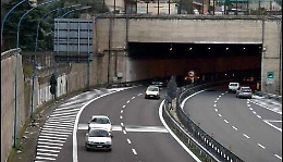 Catania, incidente nella Galleria Canalicchio: muore un motociclista