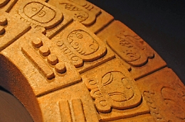 Il calendario Maya e l'Apocalisse in arrivo: la rilettura della profezia fa discutere il web