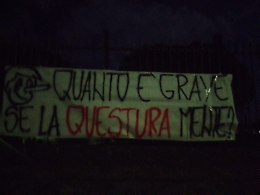 Striscioni appesi nei quartieri di Catania per diritto alla casa
