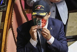 Processo a Salvini, Renzi: «Votiamo sì». E lui: «Conte era il mio complice»