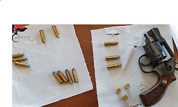 Siracusa, ristoratore armato illegalmente arrestato dalla polizia