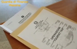 Non versavano la tassa di soggiorno, 17 albergatori indagati a Taormina