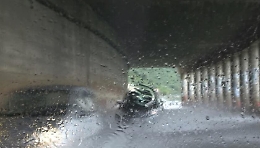 Maltempo, strade allagate e piccoli smottamenti nel Messinese