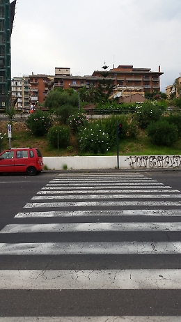 Catania: pulsante chiamata pedonale guasto da mesi al lungomare