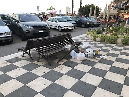 Letojanni: i cafoni della domenica al lungomare Tysandros