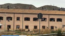 Migranti, in quattro fuggono dal Centro accoglienza Villa Sikania