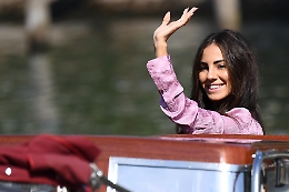 Festival di Venezia, Giulia De Lellis come una diva al Lido