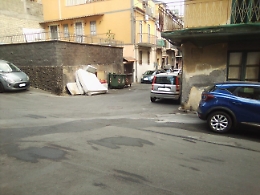 Catania: abbandono di rifiuti ingombranti