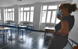 Rientro a scuola, &egrave; corsa contro il tempo tra carenze organizzative e rebus contagi