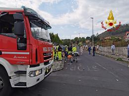 Violento scontro tra due auto a Viagrande: 4 feriti (due gravi)