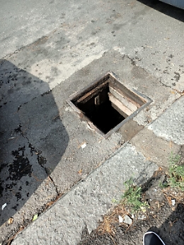 Catania: corso Indipendenza, tombino scoperto e pericoloso