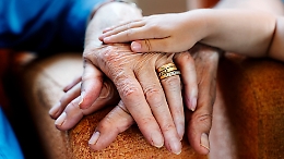 La festa dei Nonni nel ricordo dei tanti anziani morti per il covid