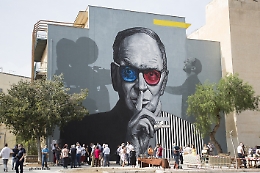 Bagheria, il murales di Morricone che fa discutere: «Invita all'omertà?»
