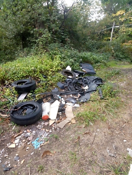 Pedara (CT): "Si va per funghi e si trova il bosco usato come discarica"