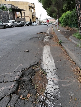 Trappeto Sud (CT): strade da terzo mondo
