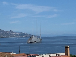Nel porto di Riposto lo yacht a vela più grande del mondo