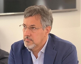 Covid, assessore piemontese in luna di miele in Sicilia: chieste dimissioni