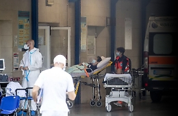 Covid: a Palermo ospedali vicini alla soglia critica, pazienti dirottati a Marsala