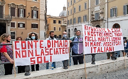 Pescherecci siciliani sequestrati in Libia, Musumeci scrive a Di Maio