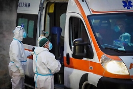 Riprendono morte disabile e diffondono video sui social: denunciati