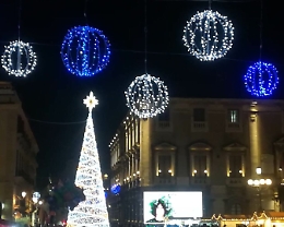 Catania, il Comune dà il via all'installazione delle luminarie natalizie