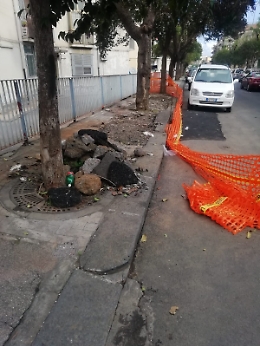 Catania, via Pirandello: perdita riparata ma la strada?