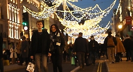 Covid, Italia delle Feste sarà "arancione" o "rossa" ? Si cerca di evitare terza ondata a gennaio