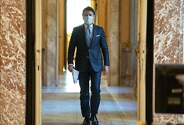 Covid, si va verso il lockdown di Natale
Tutta l'Italia può diventare Zona Rossa