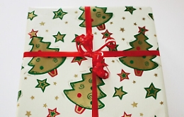 Catania, 2 kg di marijuana dentro un pacco regalo: arrestato a Librino