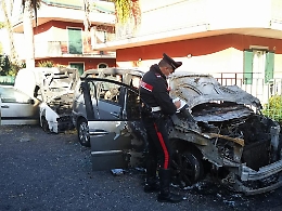 Riposto, a fuoco a capodanno un deposito di mezzi in vendita