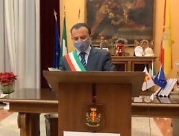 Messina, Cateno De Luca va alla guerra contro l'Asp: &laquo;O cambia manager o do le dimissioni&raquo;