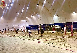 Covid, beach tennis "proibito" in club a Gravina ma giocavano in tanti