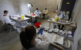 Covid, allerta per varianti virus: quella del Regno Unito è la più mortale