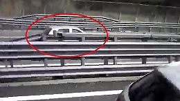 Cinese percorre l'A29 contromano per 10 km, fermato dai carabinieri