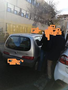 Catania: caos e inciviltà davanti scuola