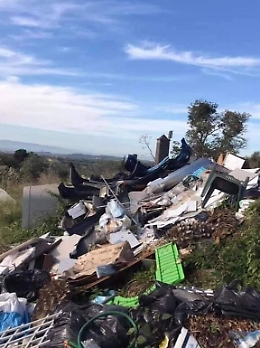 San Giovanni Galermo: maxi discarica  abusiva in via Mariani