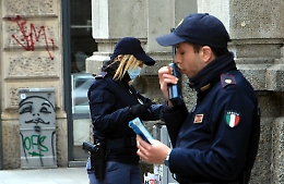Acireale, positiva al Covid esce di casa e falsifica autocertificazione