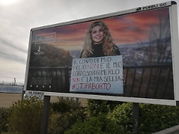 Catania, manifesto contro l'aborto: "Uno schiaffo a tutte le donne"
